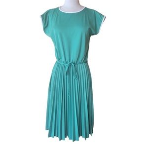 1980s Lynn Davis‎ Green w/White Trim Day Dress
